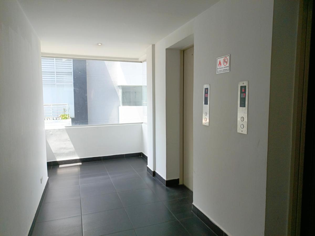 Downtown Quito - Balcony - Gym - Parking - 7Thfloor Apartman Kültér fotó